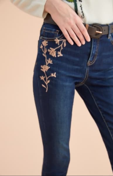 花刺繍デニムスキニーパンツ